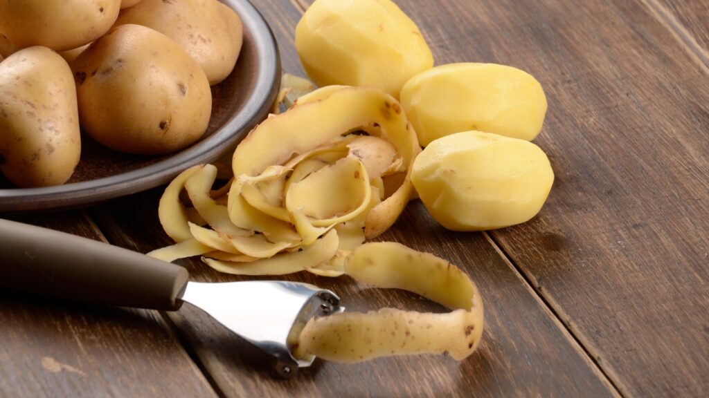 Kartoffelschalen mitkochen mitessen schälen gesund ungesund